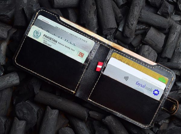 Charcoal-Bifold-Loop-Leather-Wallet-Image-Four